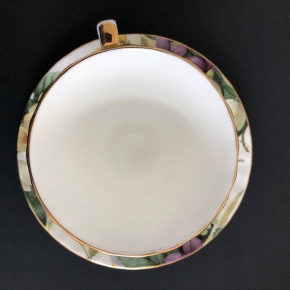 Duchess tea cup & saucer - Picture 6 of 7